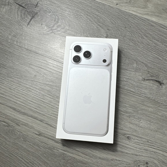 iPhone 17 Pro MAX Silver 256gb Original EMPTY BOX ONLY A3257 - Picture 3 of 16